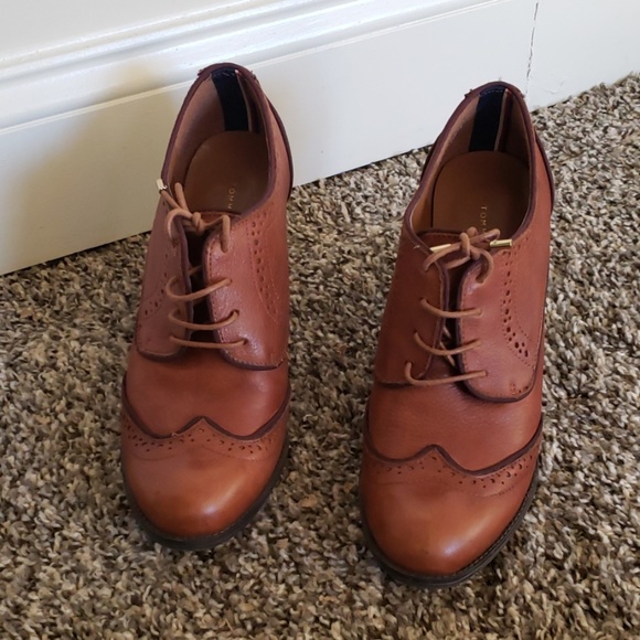 Tommy Hilfiger brown leather stacked heels - Picture 2 of 4